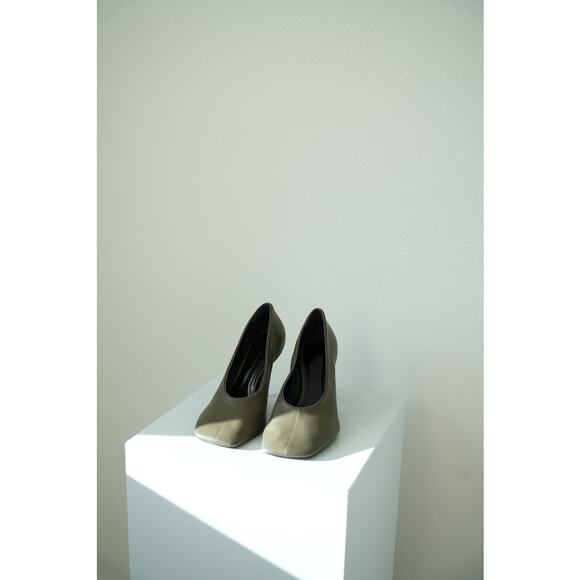 PHOEBE PHILO Nappa Green Olive Square Toe Pump Heel Shoe Size 38 US 7.5 -8 - Picture 2 of 11